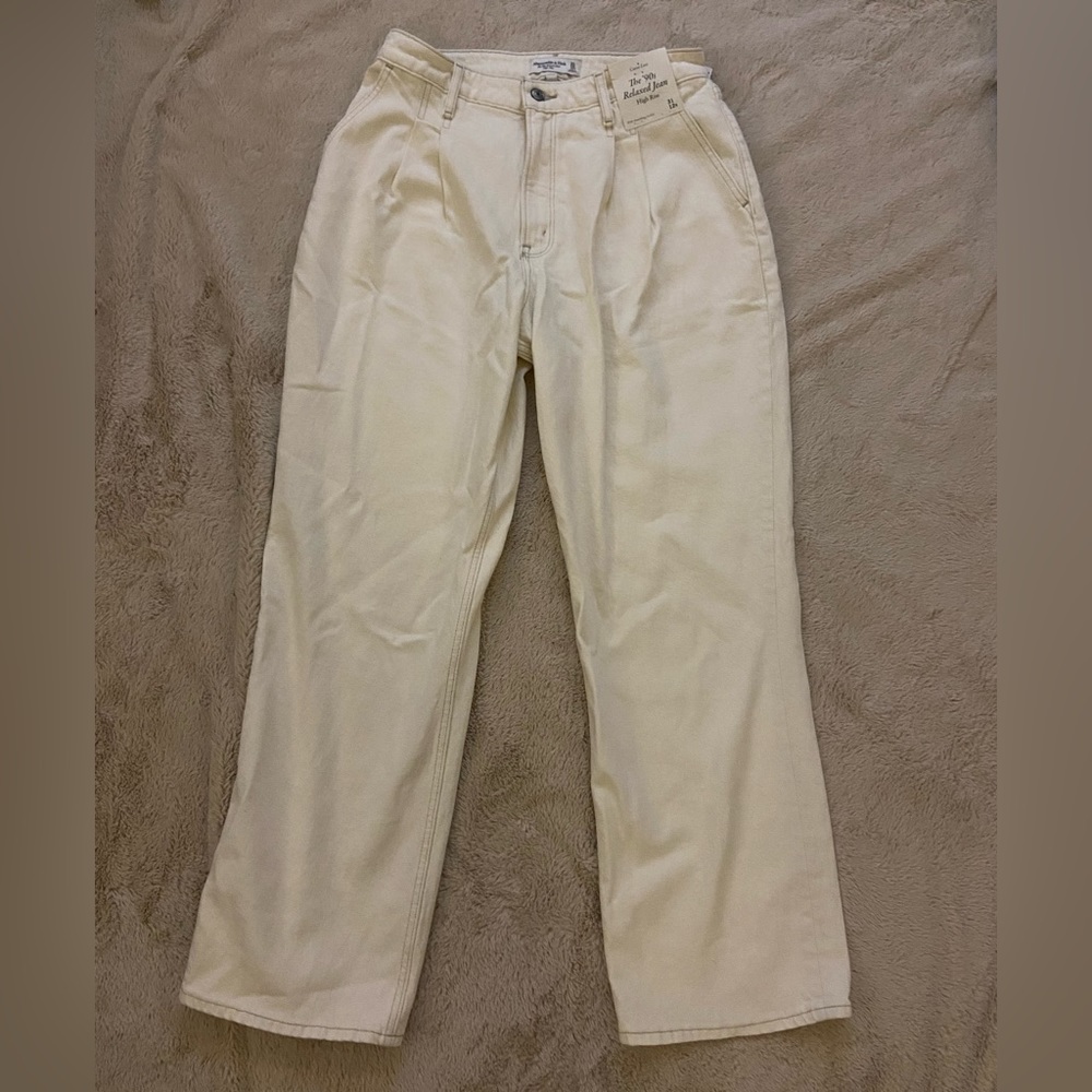 White, Curve Love, Abercrombie Jeans